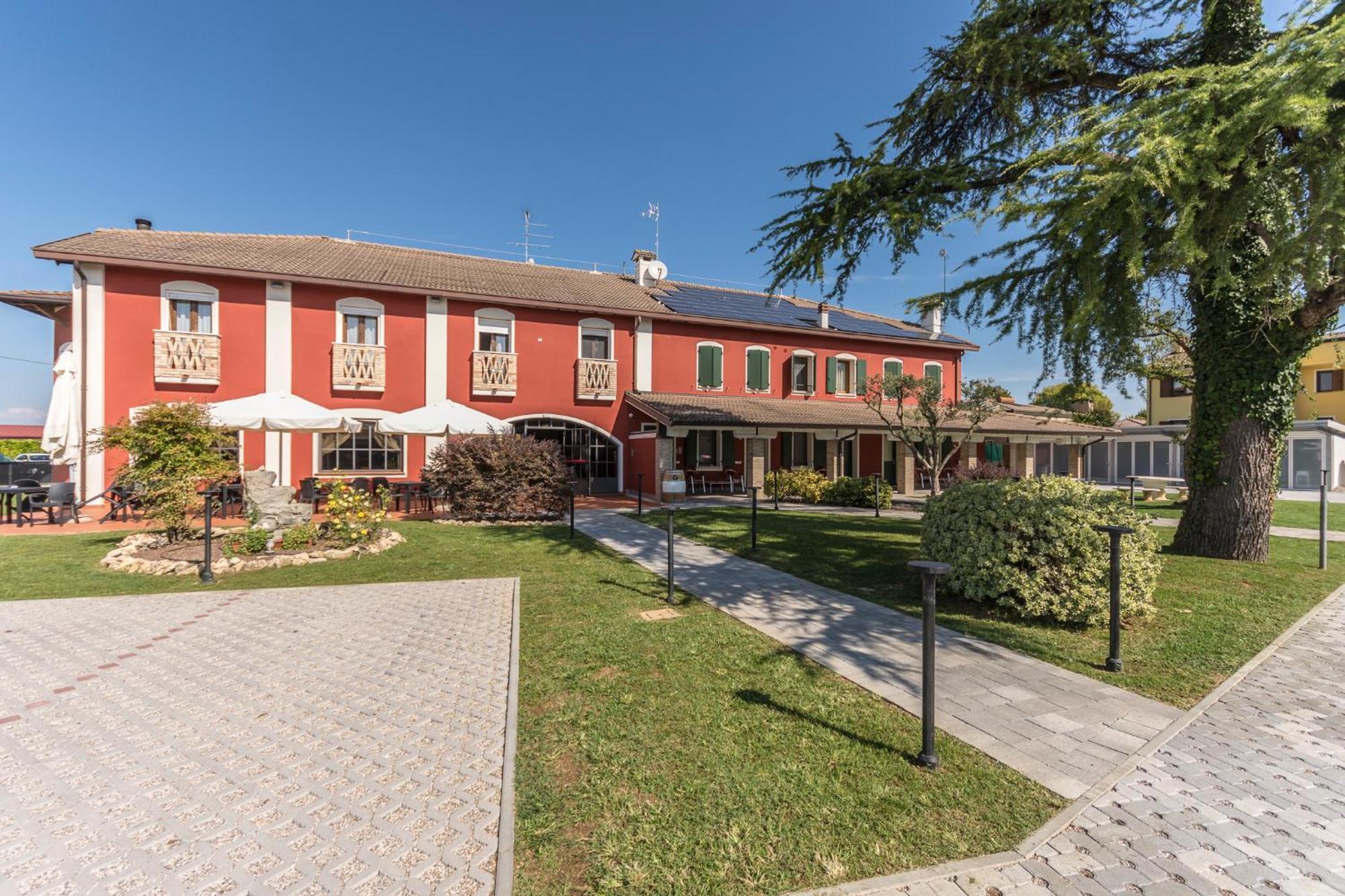 Hotel Residence - Il Giardino Del Cigno Latisana Extérieur photo